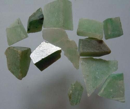4.84 GRAM SET OF 12 GENUINE BURMESE JADEITE JADE (1 of 6)