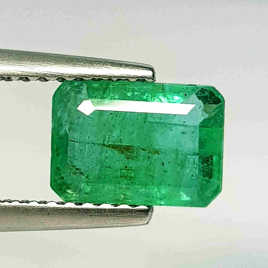 1.51 Ct " IGI Certified " Natural Emerald (1 of 5)