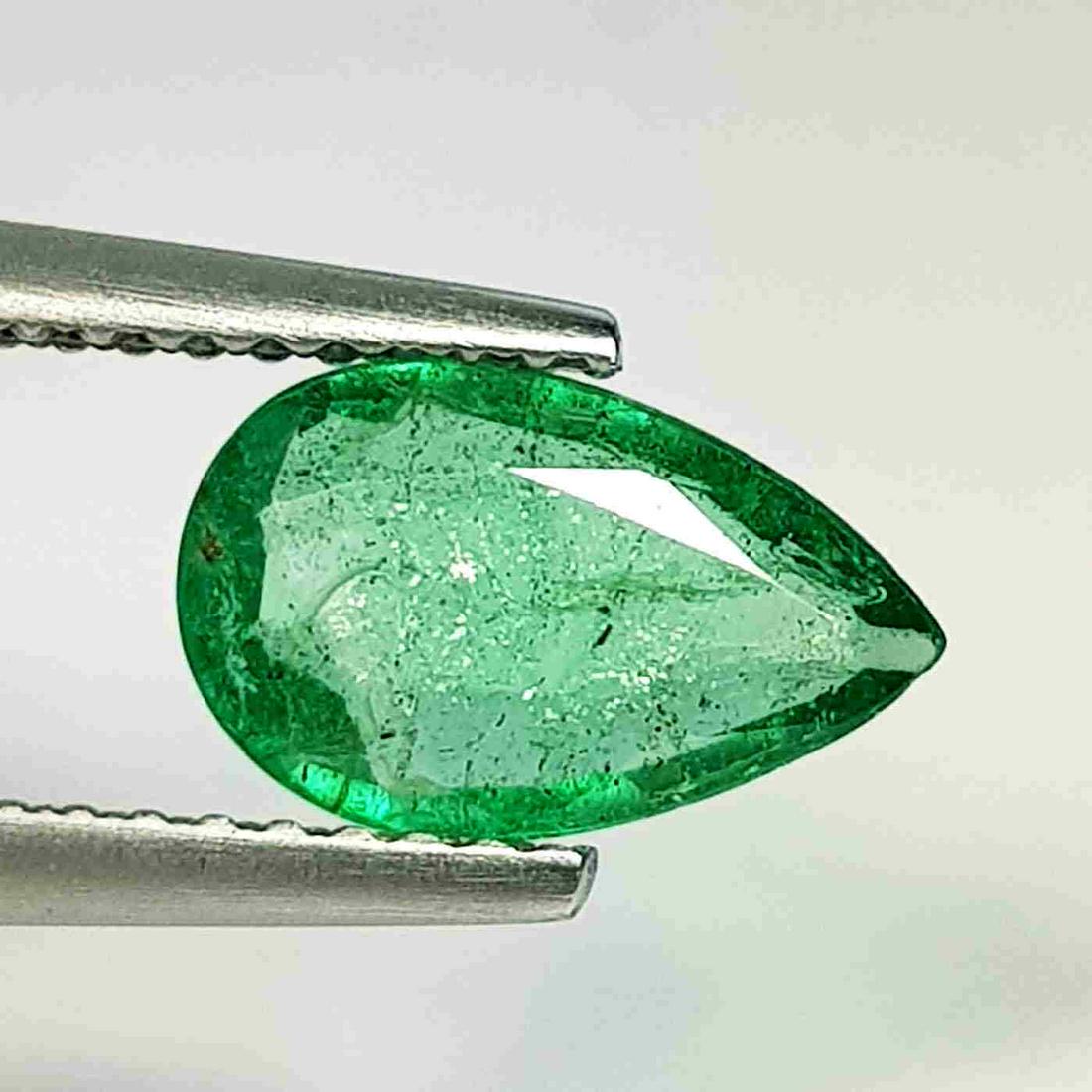 Natural Emerald Pear Cut 1.13 ct (1 of 4)