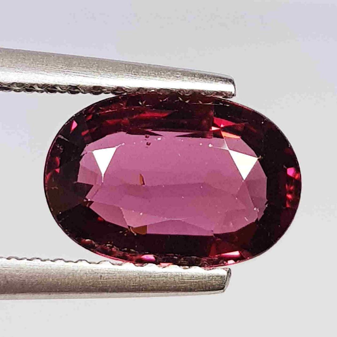 2.15 Ct " IGI Certified " Natural Pyrope Almandite (1 of 5)