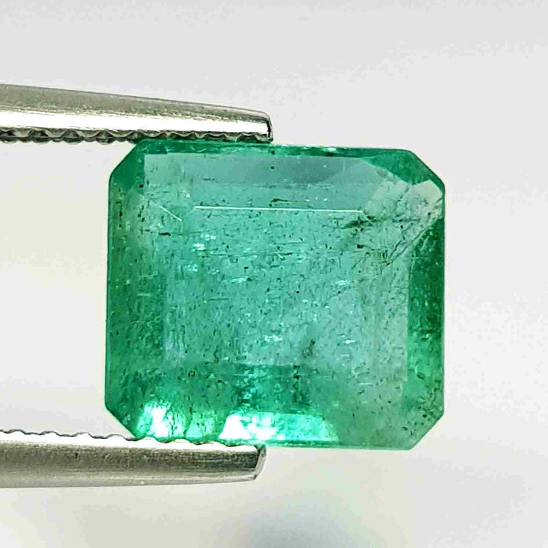 2.29 Ct " IGI Certified " Natural Emerald (1 of 5)