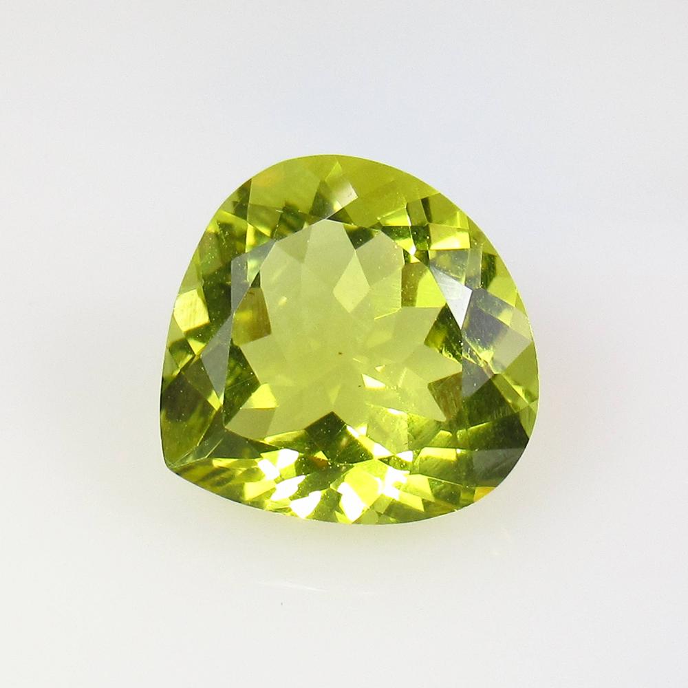 6.87 Ct Natural Lemon Quartz Pear Cut: No Reserve! Title: 6.87 Ct Natural Lemon Quartz Pear Cut Stone Clarity: VVS Gemstone:Natural Lemon Quartz Carat Weight: 6.87 Size/Dimensions: 13.70 x 13.90 x 7.30 mm Additional Information: Good Luste