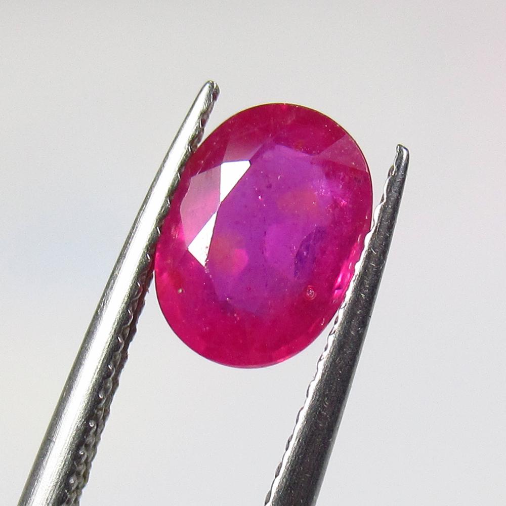 1.64 Ct Natural Mozambique Pinkish Red Ruby Oval Cut (1 of 2)
