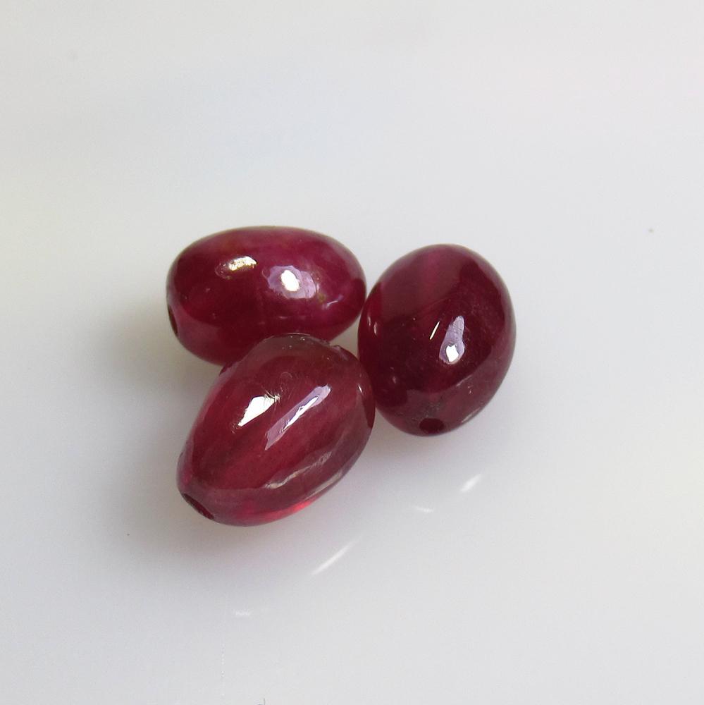 16.05 Ct Natural 3 Mozambique Red Ruby Dumble Beads (1 of 2)