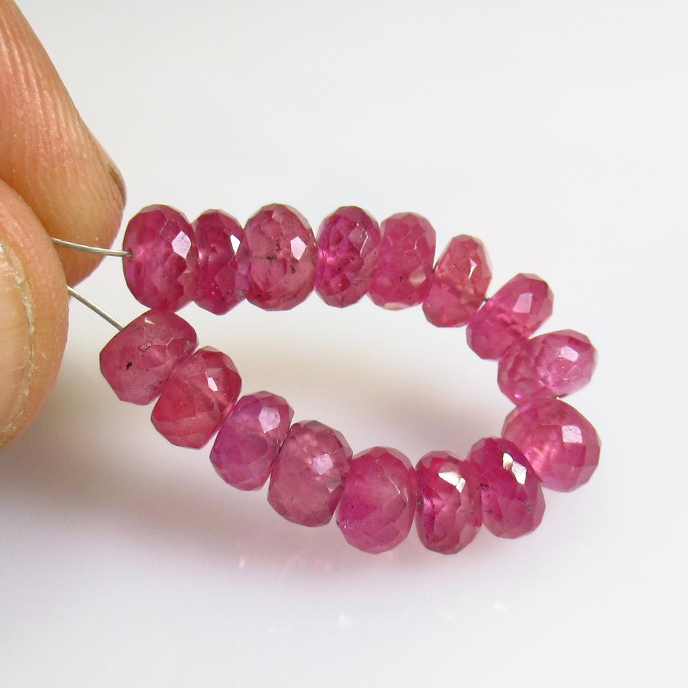 18.24 Ct Natural 16 Red Ruby Round Beads (1 of 2)
