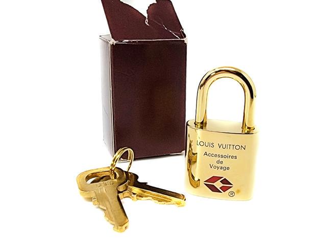 Louis Vuitton Brass TSA Padlock Accessories de Voyage (1 of 6)