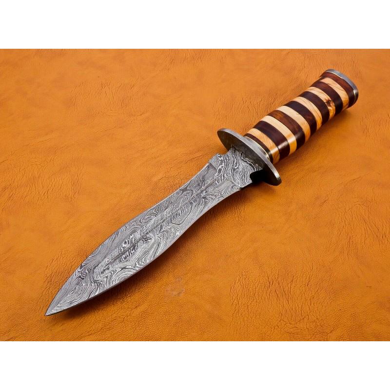 Bowie exclusive pattern damascus steel knife wood work (1 of 4)