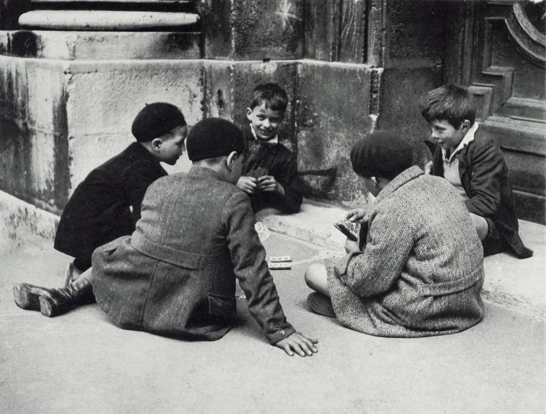 ANDRE KERTESZ - Card Players, Paris, 1926 (1 of 1)