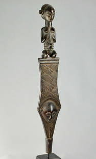 LUBA Kibango Chief's Staff Scepter Congo Drc African: CONGO DRC SUPERB LUBA CHIEF'S STAFF - SCEPTER - CANE ( KIBANGO ) A kneeling female representation tops this beautiful chef's stick Two faces carved in bas relief adorn the bottom According to Mary