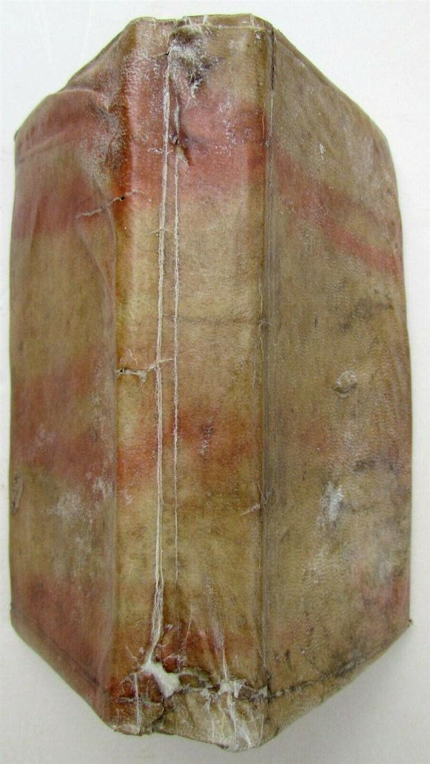 1714 VELLUM BOUND LES OFFICES DE CICERON ANTIQUE BOOK (1 of 8)