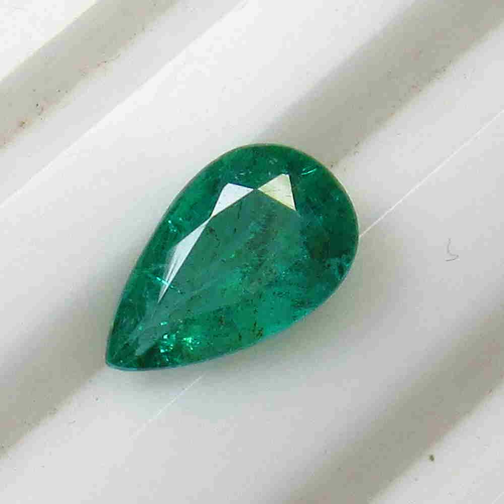 1.66 Ctw Natural Zambian Emerald Pear Cut (1 of 2)