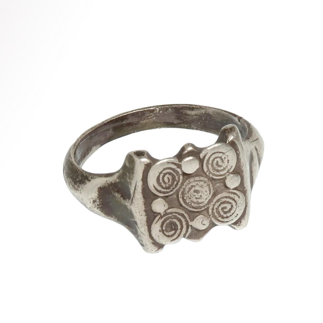 Viking Silver Ring with Spiral Patterns, c. 10th (1 of 6)