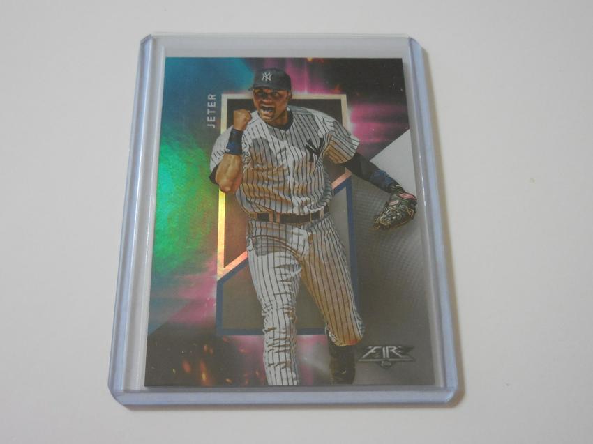 2019 TOPPS FIRE DEREK JETER HOLOFOIL CARD (1 of 2)