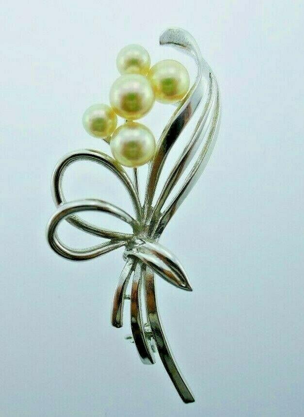 MIKIMOTO Sterling Silver & Pearl Brooch Vintage (1 of 10)