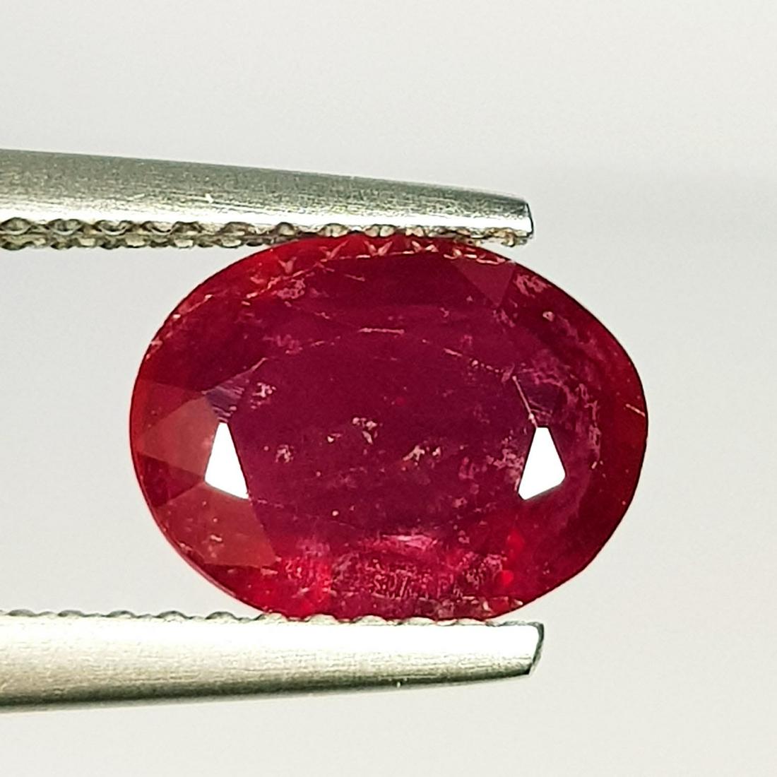 2.35 Ct  Natural Ruby Oval Cut (1 of 4)