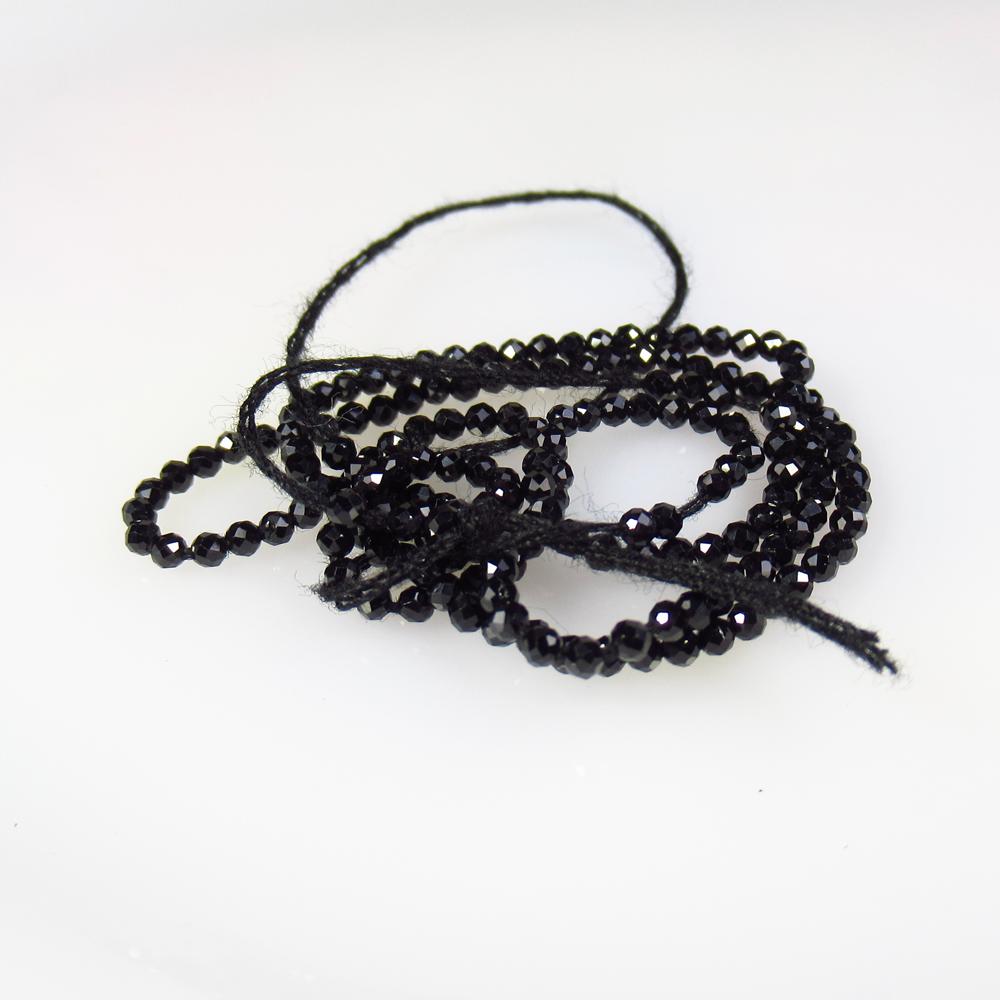 9.71 Ctw Natural 178 Black Onyx Drilled Round Cut Beads: Title: 9.71 Ctw Natural 178 Black Onyx Drilled Round Cut Beads Stone Clarity: Opaque Gemstone: Onyx Beads Carat Weight: 9.71 Size/Dimensions: 2.00 - 2.10 mm / 178 PC's Additional Information: Drilled 