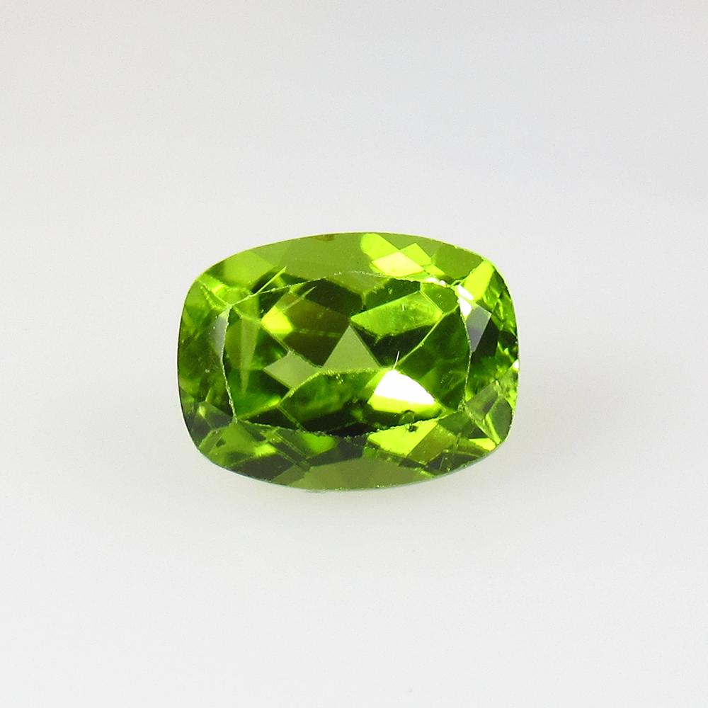2.38 Ctw Natural Pakistan Peridot Cushion Cut: Title: 2.38 Ctw Natural Pakistan Peridot Cushion Cut Stone Clarity: VVS Gemstone: Peridot Carat Weight: 2.38 Size/Dimensions: 8.90 x 6.70 x 5.10 mm Additional Information: Top Class Luster / Excellent