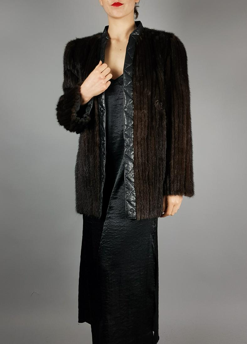 BROWN MINK FUR JACKET: Title: BROWN MINK FUR JACKET Dimensions: Size XXL: Length: 78cm/30.71in -Shoulders width:48cm/18.9in -Sleeve Length:60cm/23.62in -Chest size ( pit to pit x2 ):110cm/43.31in - Closed Hem:60cm/23.62in.