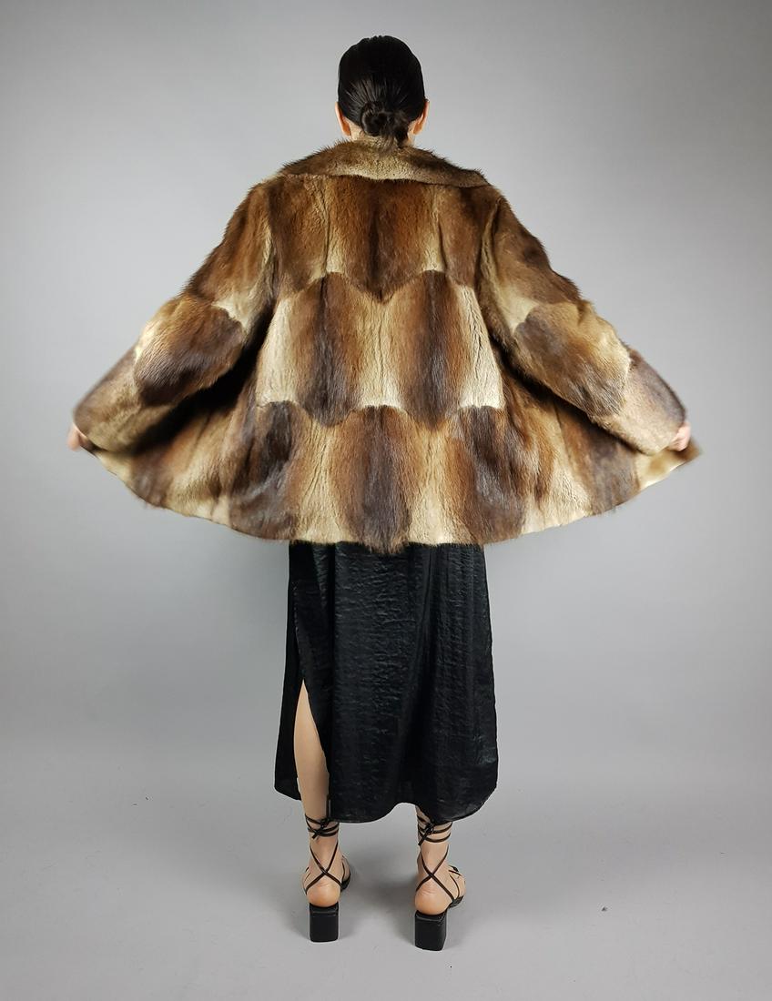 BROWN MUSQUASH FUR JACKET: Title: BROWN MUSQUASH FUR JACKET Dimensions: Size M: Length: 75cm/29.53in -Shoulders width:42cm/16.54in -Sleeve Length:58cm/22.83in -Chest size ( pit to pit x2 ):110cm/43.31in - Closed Hem:60cm/23.62i