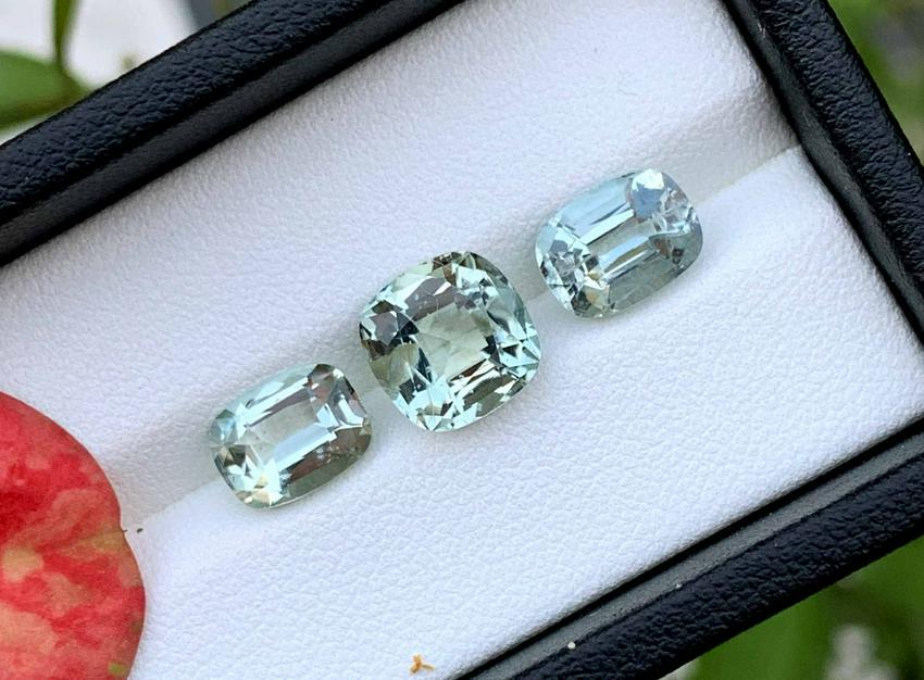 Natural greenish beryl aquamarine loose gemstones (1 of 4)