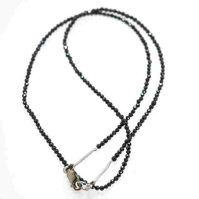 21.97 Cts Black Diamond Beads with Lock: Title: 21.97 Cts Black Diamond Beads with Lock Color/Clarity: Black/SI Gemstone Type: Black Diamond Carat Weights: 21.97 Cts Size/Dimensions: SIze-2.46-2.71 ,8.5 Inches Reserve: $150.00 Shipping: Dom