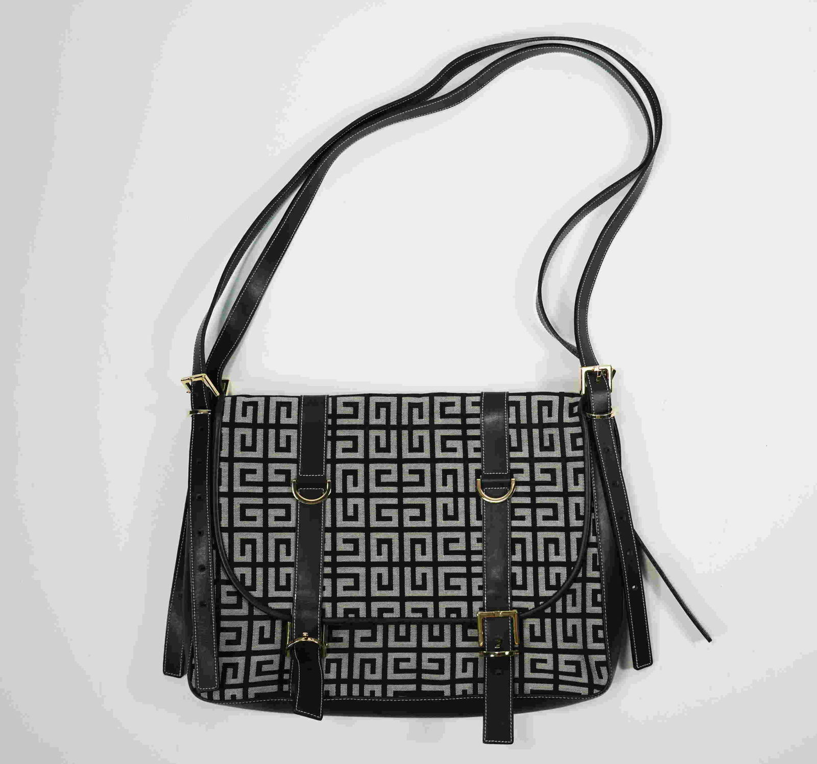 Givenchy Shoulder Bag (1 of 7)