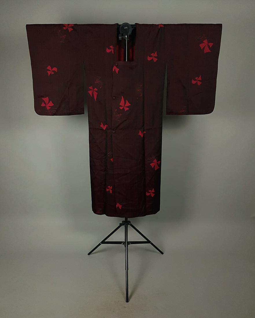 BLACK RED SILK KIMONO (1 of 5)