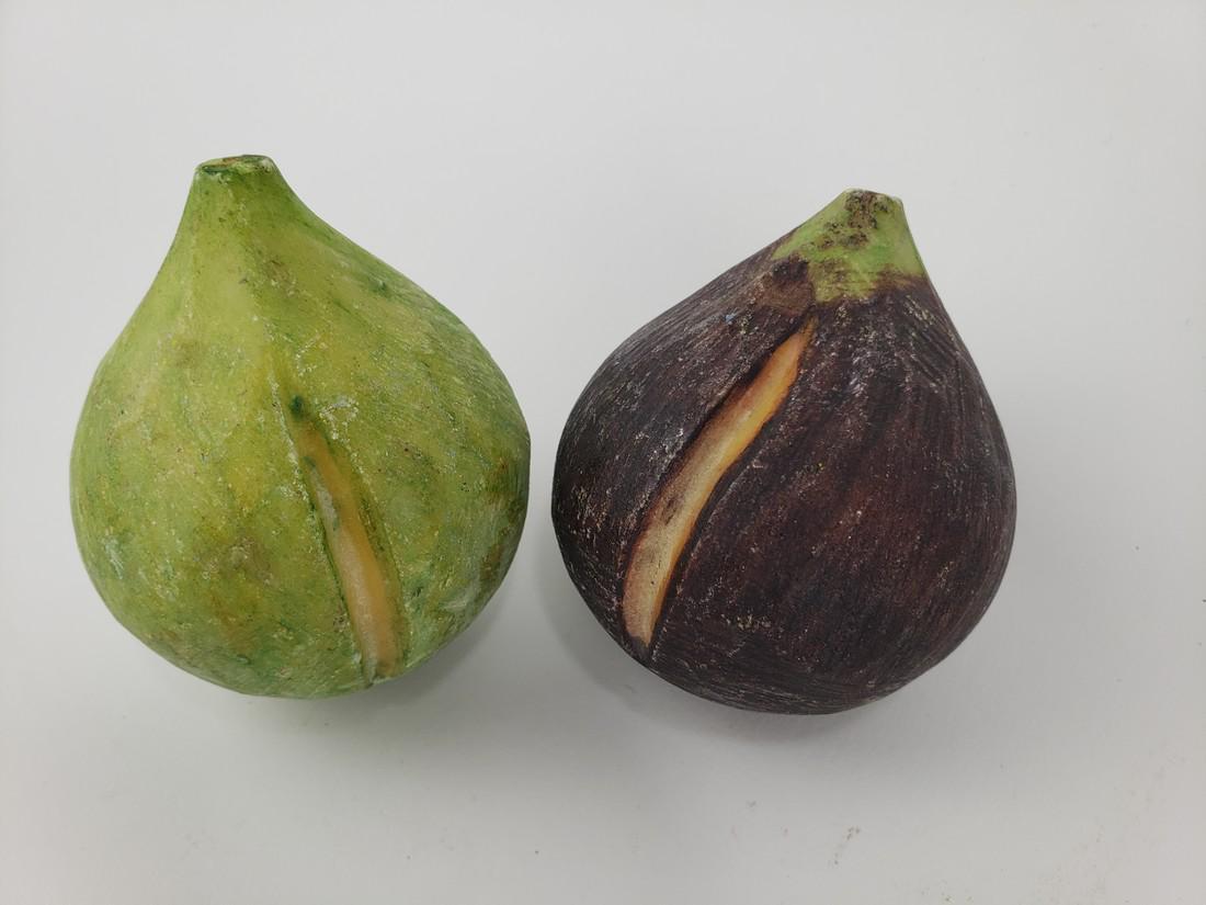 2 Stone Figs, old alabaster (1 of 6)