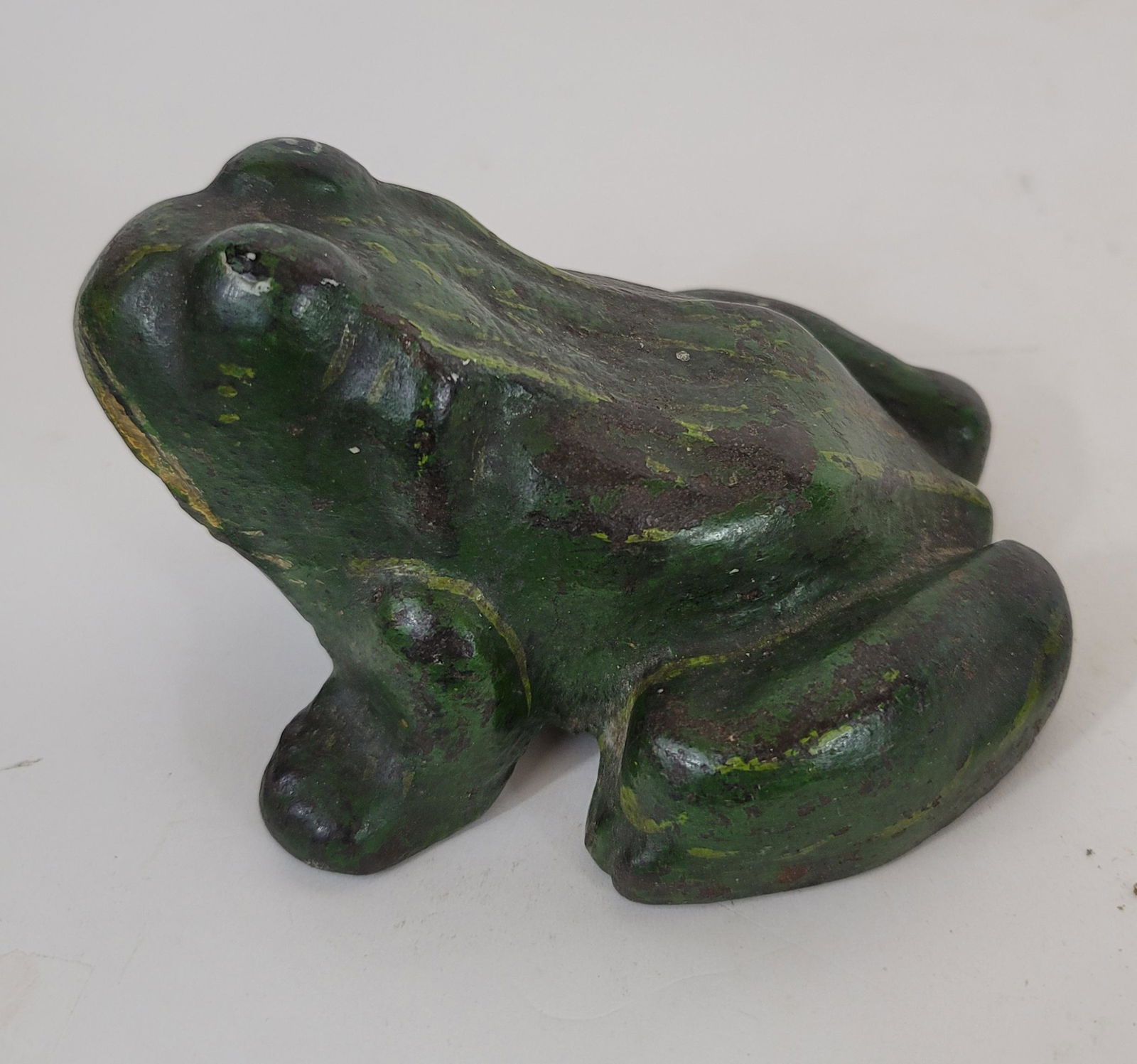 Painted cast iron frog doorstop ca 1920 (1 of 4)