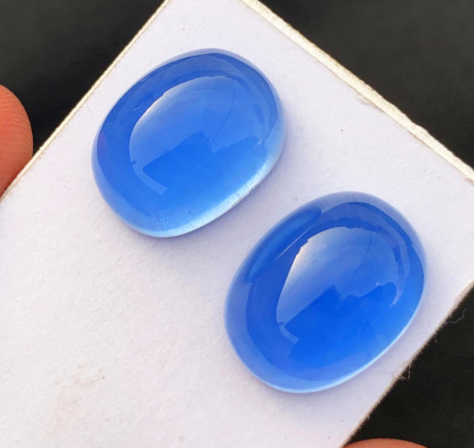 Natural Blue Aquamarine Cabochon Pair, 23.5 Carat, Top (1 of 6)