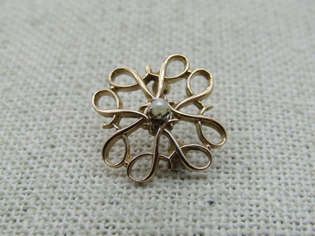 Vintage 10kt Pearl Scrolled Brooch, 3/4, Signed R,: Vintage 10kt Pearl Scrolled Brooch, 3/4, Signed R, 1930's-1940's. Weight is appx. 1.46 gr. Pearl is appx. 2mm seed pearl. Scrolled design, slightly domed. Signed with a lowercase r. Marked 10kt and te