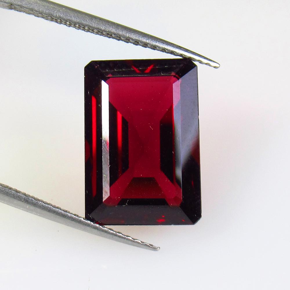 10.09 Ct Natural Rhodolite Garnet Octagon Cut (1 of 3)