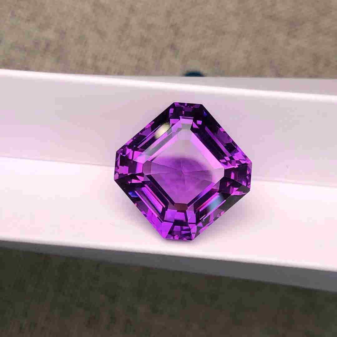 Natural Asche Cut 23 Carats Amethyst Loose Gemstone (1 of 4)