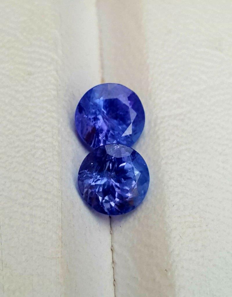 3.65 Carats Natural Paired Tanzanite Precious Gems: Title: 3.65 Carats Natural Paired Tanzanite Precious Gems Origin: Afghanistan Additional Information: 3.65 Carats Natural Paired Tanzanite Precious Gems Reserve: $250.00 Shipping: Domestic: Flat-rate 