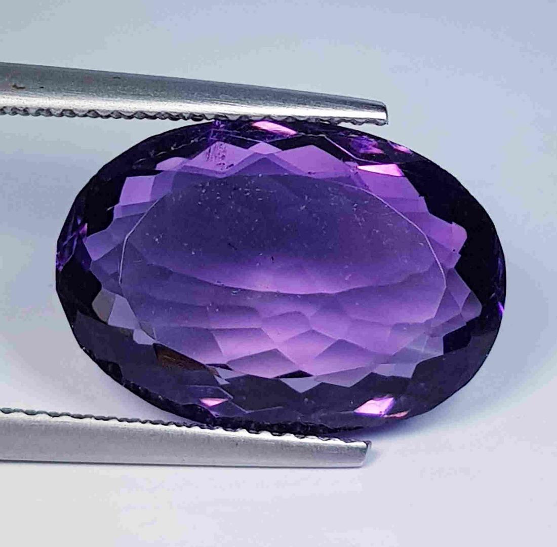 Natural Amethyst Oval Cut 8.90 ct (1 of 4)