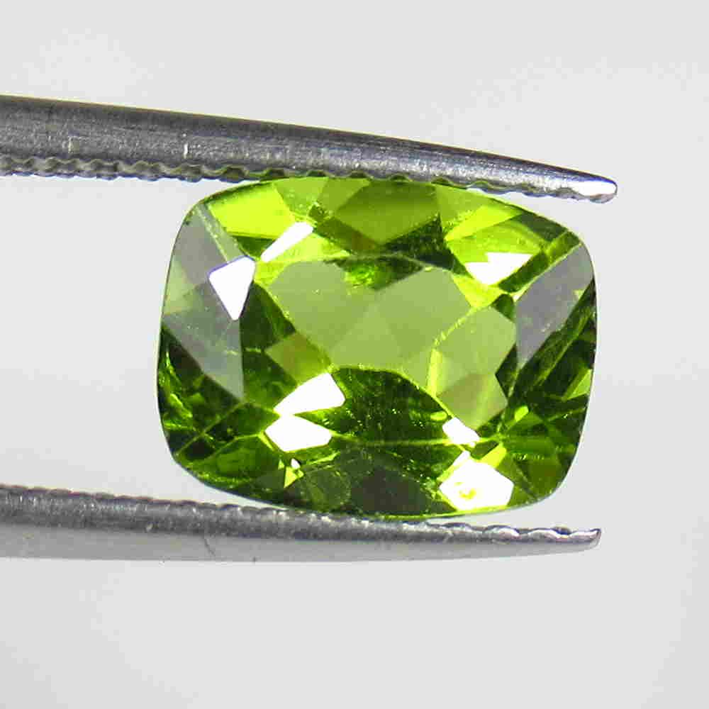 2.21 Ctw Natural Pakistan Peridot Cushion Cut: No Reserve! Title: 2.21 Ctw Natural Pakistan Peridot Cushion Cut Stone Clarity: VVS Gemstone: Peridot Carat Weight: 2.21 Size/Dimensions: 9.00 x 7.10 x 4.60 mm Additional Information: Top Class Luster