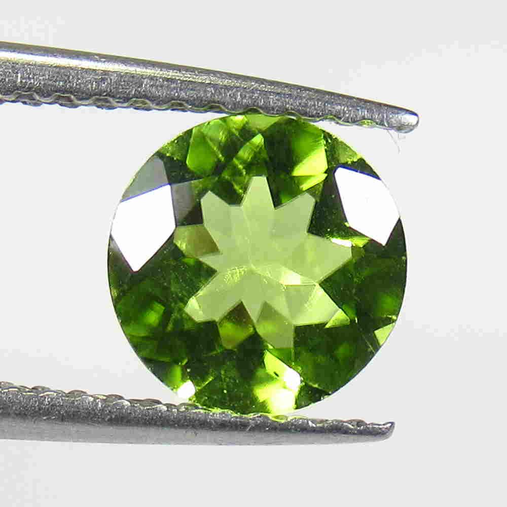 1.20 Ctw Natural Pakistan Peridot Round Cut: No Reserve! Title: 1.20 Ctw Natural Pakistan Peridot Round Cut Stone Clarity: VVS Gemstone: Peridot Carat Weight: 1.20 Size/Dimensions: 6.80 x 6.80 x 3.80 mm Additional Information: Top Class Luster /