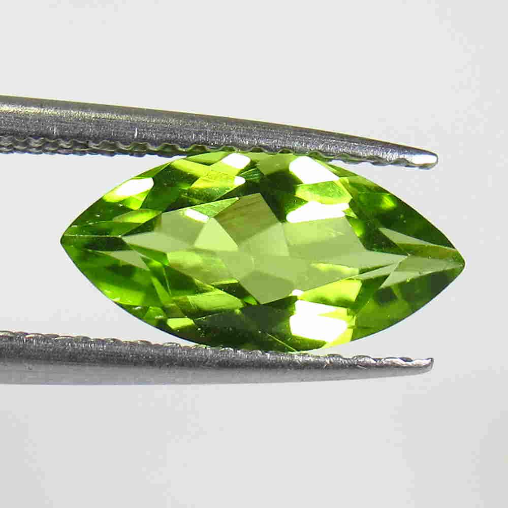 1.89 Ctw Natural Pakistan Peridot Marquise Cut: No Reserve! Title: 1.89 Ctw Natural Pakistan Peridot Marquise Cut Stone Clarity: VVS Gemstone: Peridot Carat Weight: 1.89 Size/Dimensions: 11.90 x 6.00 x 4.00 mm Additional Information: Top Class Lust