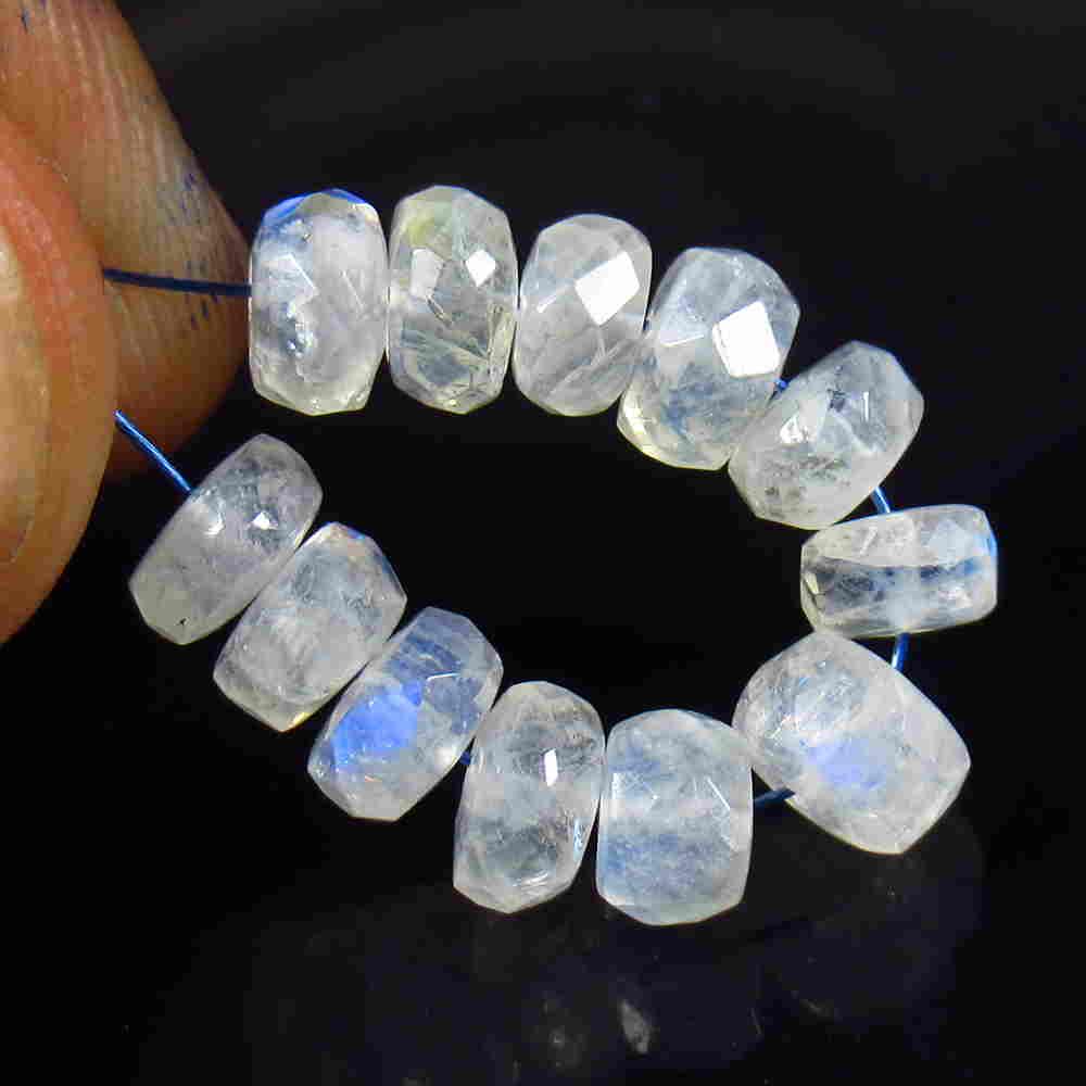 10.73 Ct Natural 12 Blue Drilled Moonstone Round Beads: No Reserve! Title: 10.73 Ct Natural 12 Blue Drilled Moonstone Round Beads Stone Clarity: Transparent Gemstone: Natural Blue Moonstone Beads Carat Weight: 10.73 Size/Dimensions: 5.30 to 5.90 mm / 12 PC