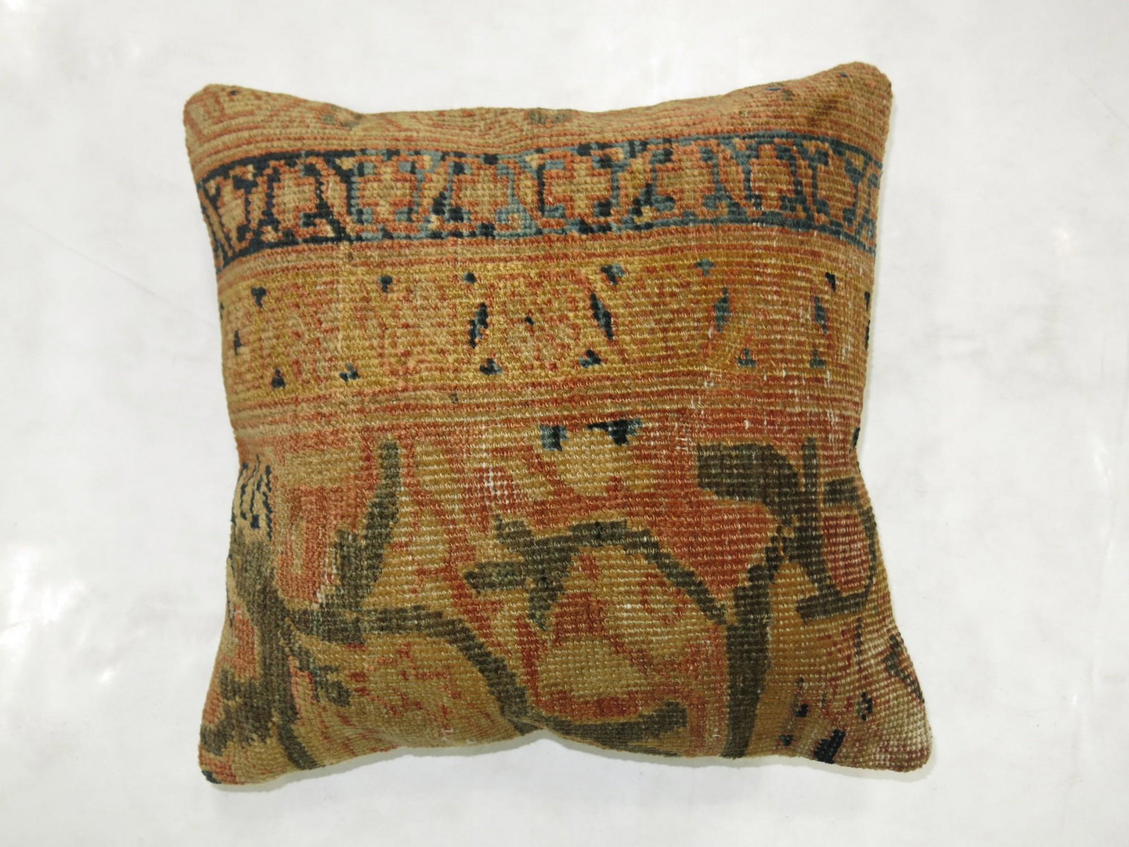 19th Century Persian Pillow: Details rug no. p3639 size 1' 4" x 1' 4" (41 x 41 cm) rug type Pillow,Sultanabad/Mahal size / category Pillows Reserve: $89.00 Shipping: Domestic: Flat-rate of $7.