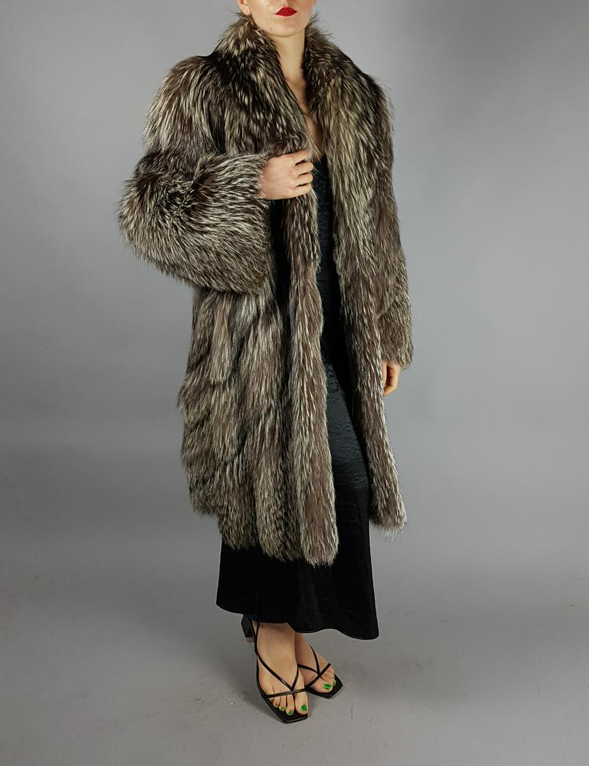 FLUFFY SILVER FOX FUR COAT (1 of 8)