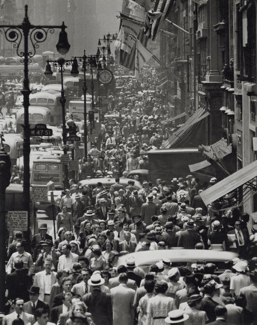 ANDREAS FEININGER - Lunch Rush on Fifth Avenue, 1950 (1 of 1)