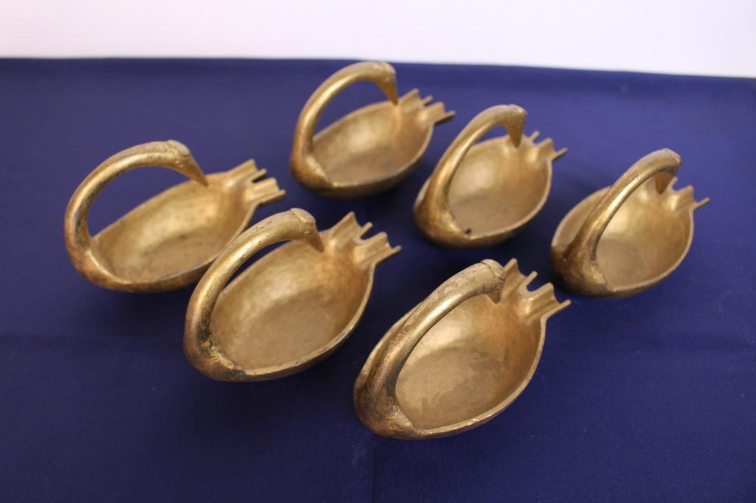 Set of 6 Bronze Decorative Flamingo Shape Ashtrays (1 of 7)