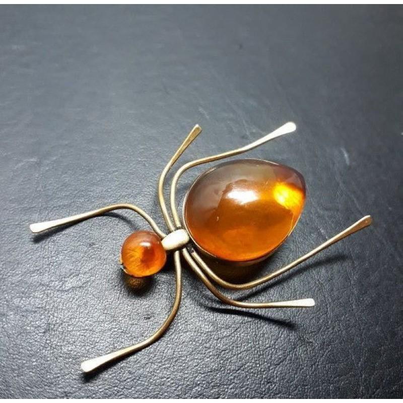 Natural Baltic amber brooch spider stamped USSR gilding (1 of 8)