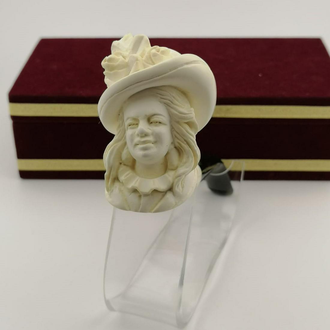 Beautiful Lady,Hand carved Meerschaum Cigarette Holder. (1 of 12)