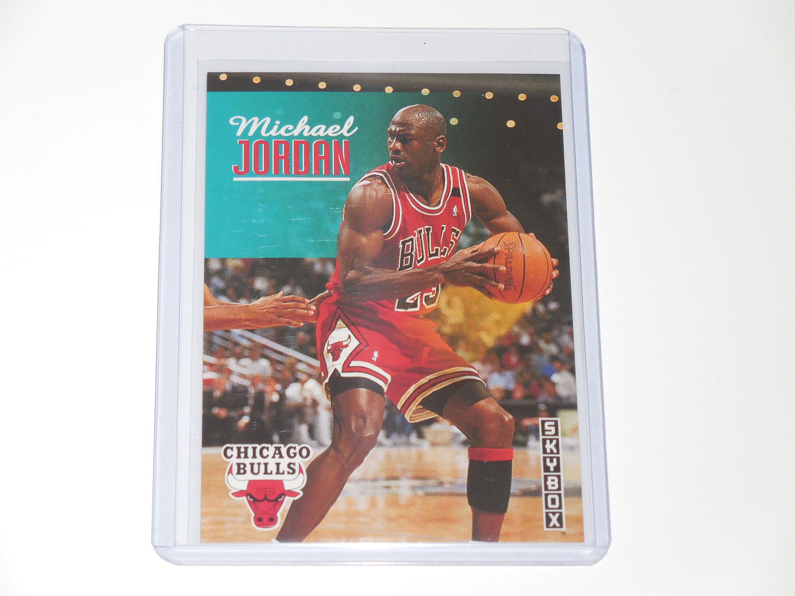 1992-93 SKYBOX #31 MICHAEL JORDAN CHICAGO BULLS (1 of 2)