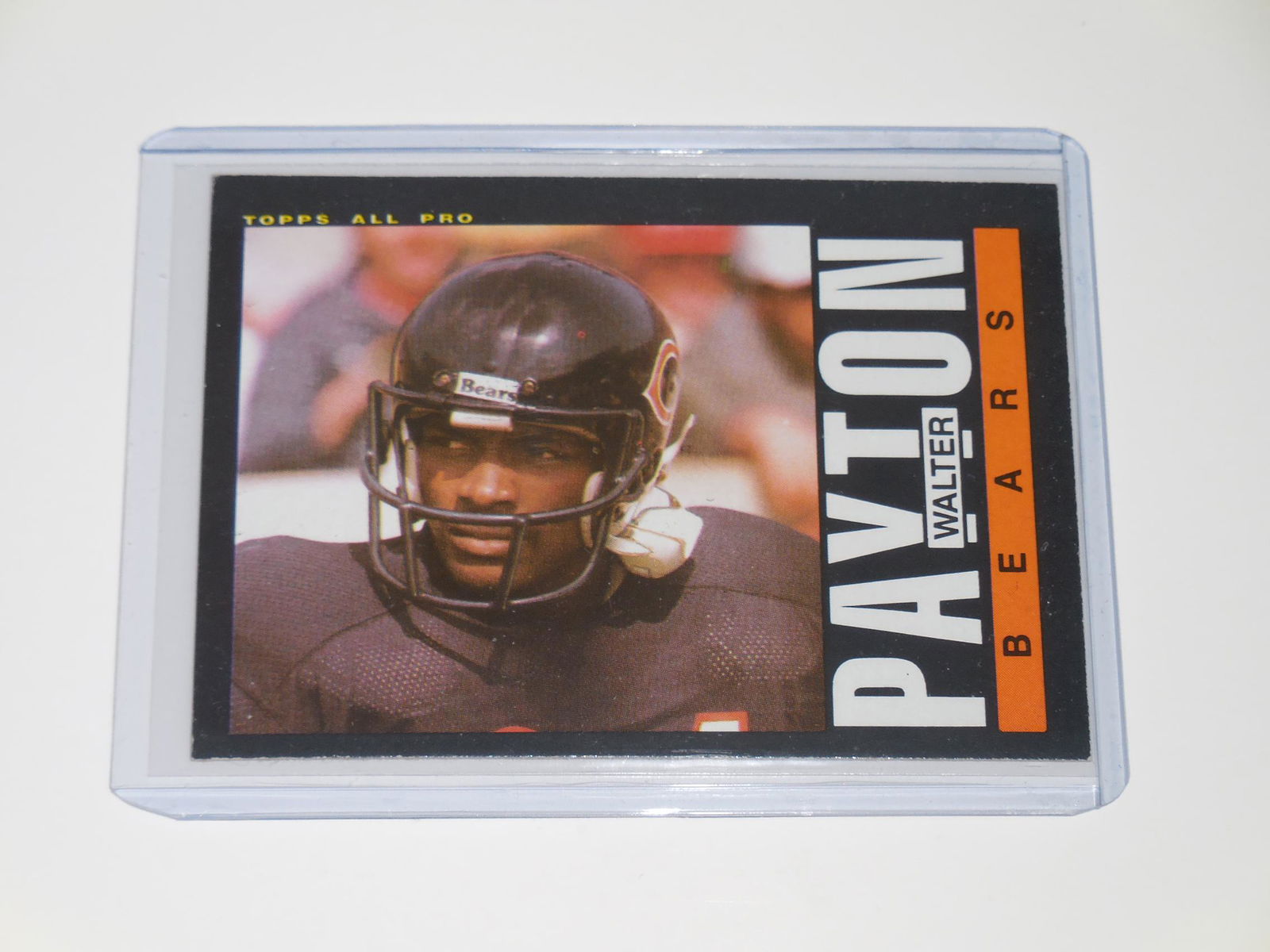 1985 TOPPS FOOTBALL #33 WALTER PAYTON CHICAGO BEARS (1 of 2)