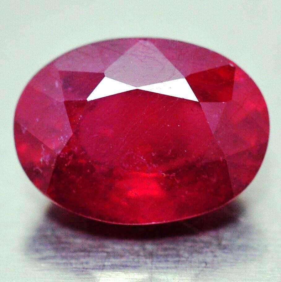 3,27 cts Natural Heart Cut Blood Red Ruby (1 of 3)