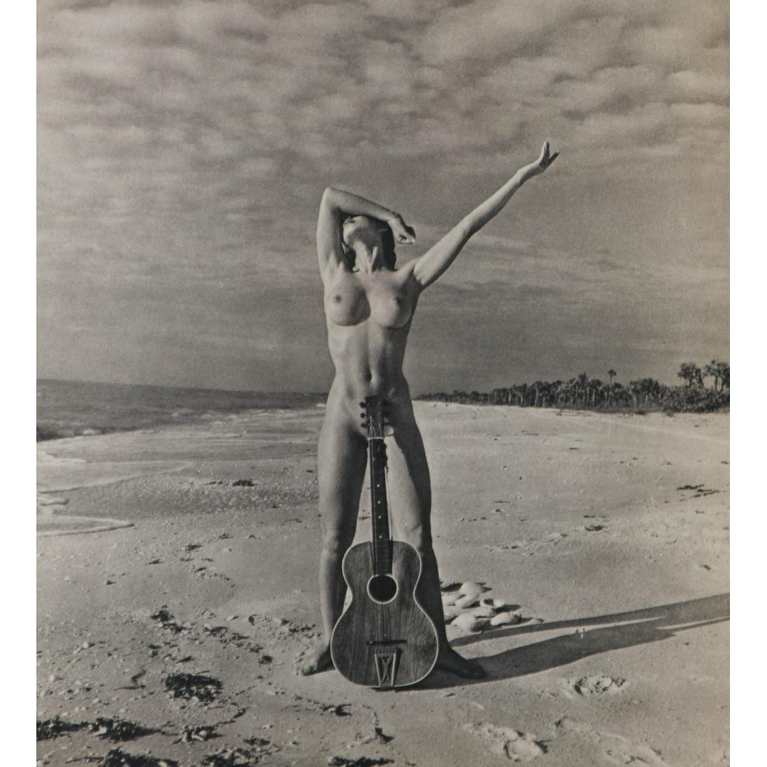 ANDRE DE DIENES - Nude: Artist: ANDRE DE DIENES Print Title: Nude Medium: Sheet-fed Gravure Printing Date: 1950s Printed in France Image size approx. 9 x 8 inches Andre De Dienes (1913-1985) was a Hungarian photographer, not