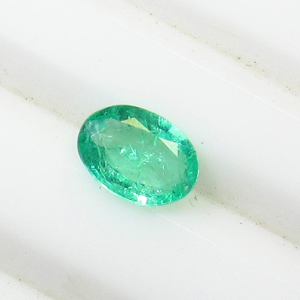 0.87 Ct Natural Zambian Emerald Oval Cut (1 of 2)